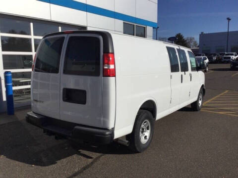 2025 Chevrolet Express 3500