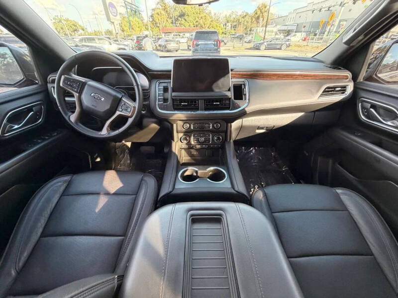 2023 Chevrolet Suburban High Country