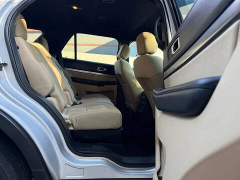 2016 Ford Explorer