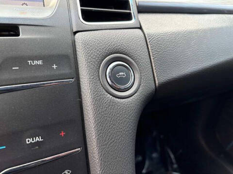 2019 Ford Taurus SEL