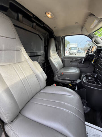 2021 Chevrolet Express 2500