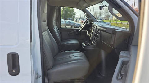 2023 Chevrolet Express 2500
