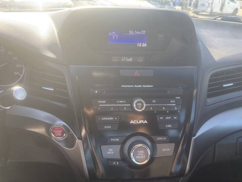 2013 Acura ILX 2.0L w/Premium