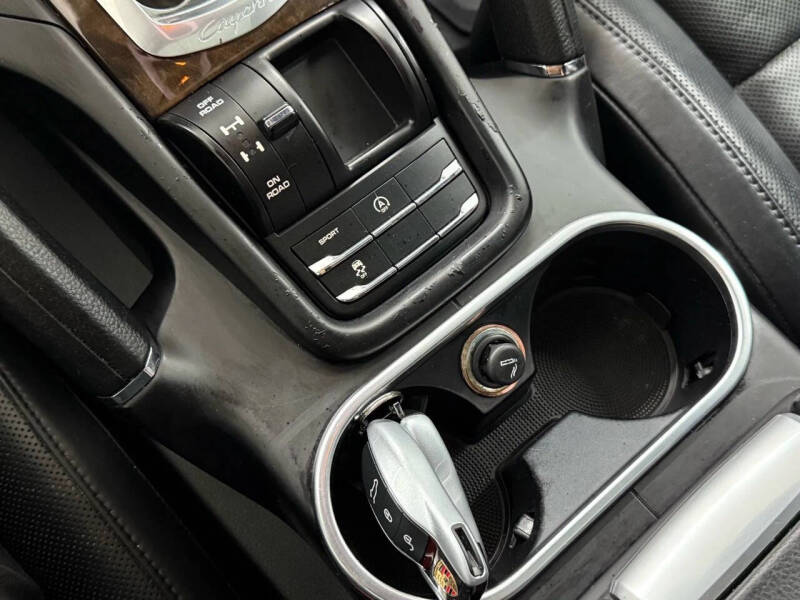 2018 Porsche Cayenne Platinum Edition