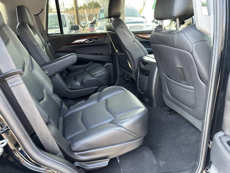 2018 Cadillac Escalade Standard