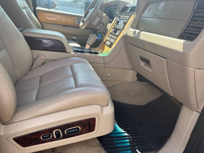 2010 Lincoln Navigator L