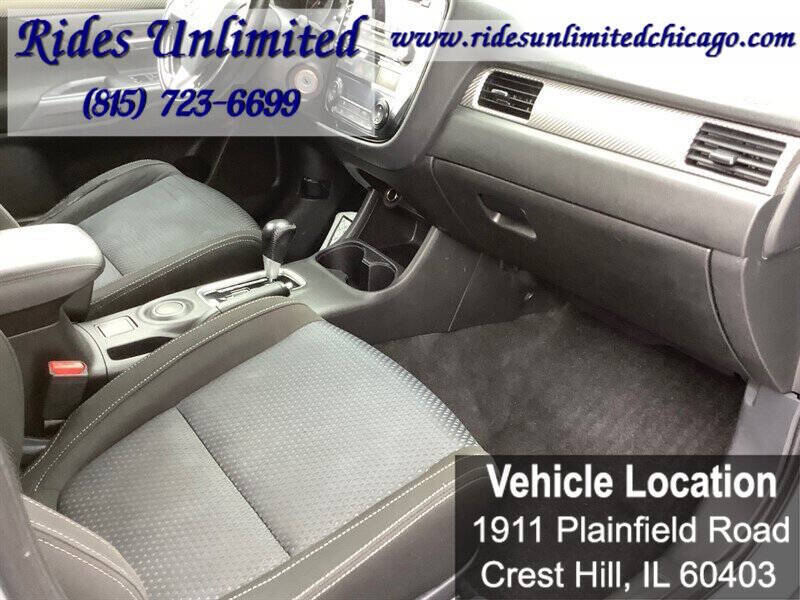 2016 Mitsubishi Outlander ES