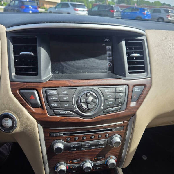2017 Nissan Pathfinder Platinum