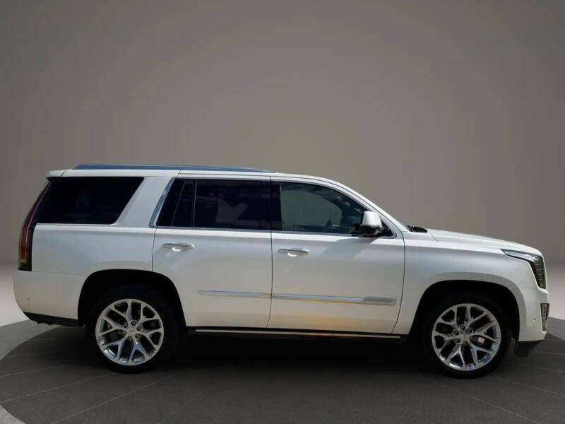 2019 Cadillac Escalade Platinum