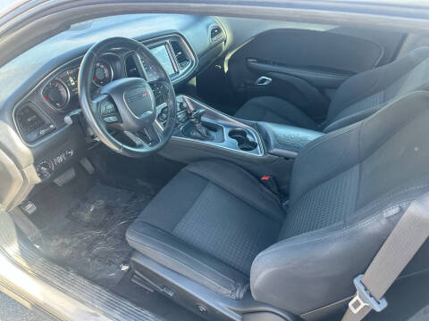 2017 Dodge Challenger SXT