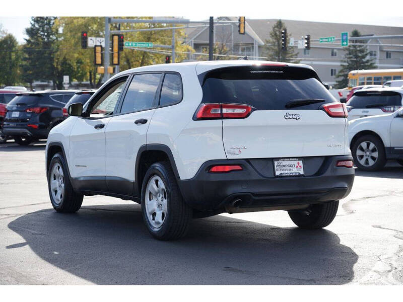 2017 Jeep Cherokee Sport