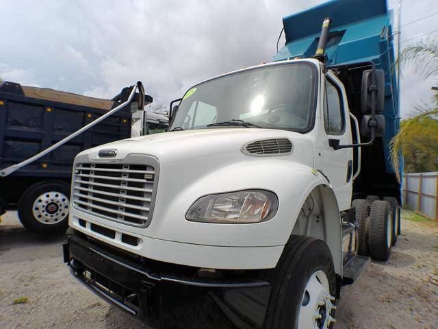2015 Freightliner M2 106