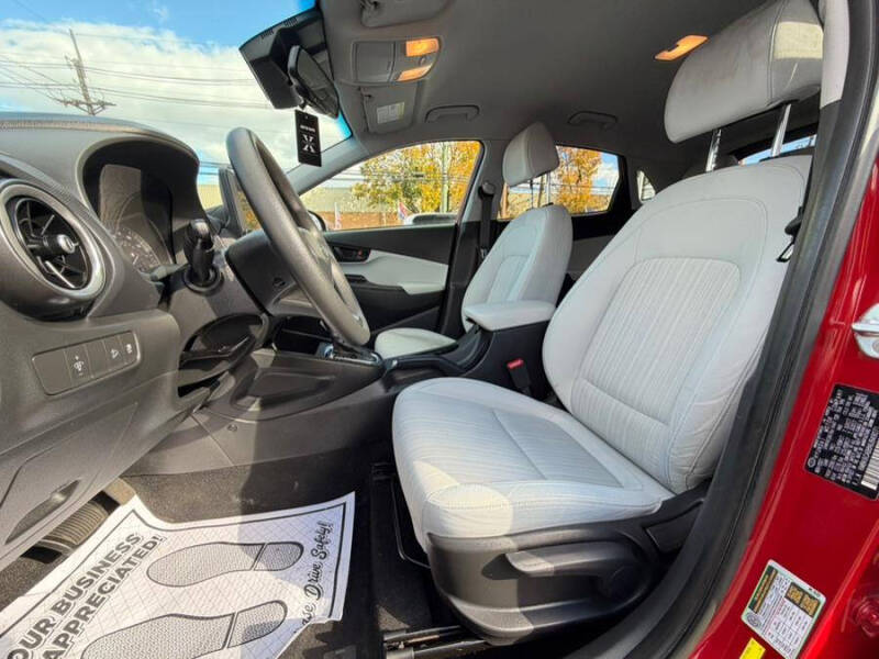 2022 Hyundai Kona SEL