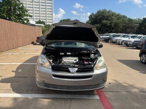 2005 Toyota Sienna LE 7 Passenger