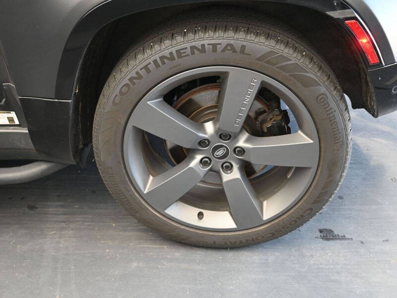 2023 Land Rover Defender 90 V8