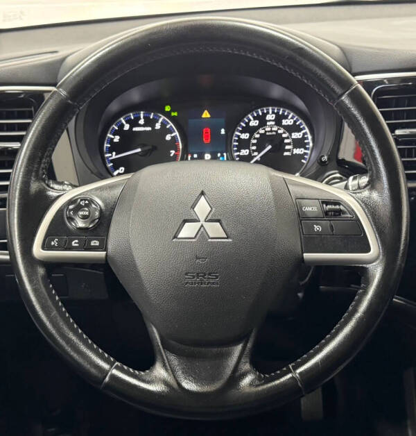 2015 Mitsubishi Outlander SE