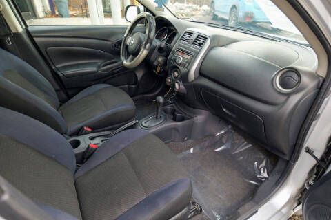 2012 Nissan Versa 1.6 SV