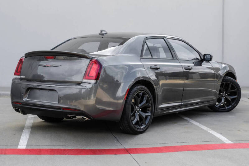 2021 Chrysler 300 S V6