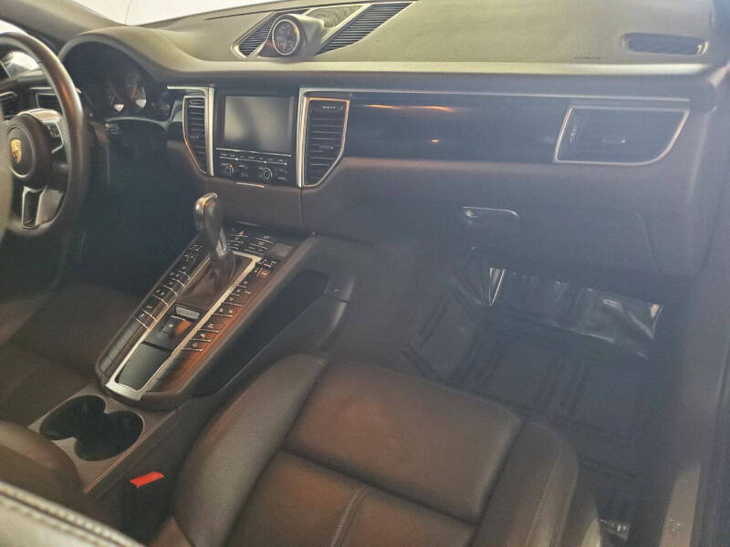 2016 Porsche Macan S