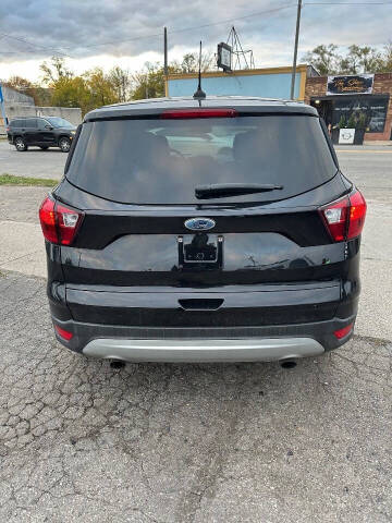 2019 Ford Escape SE