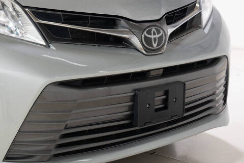 2020 Toyota Sienna XLE Premium 8-Passenger