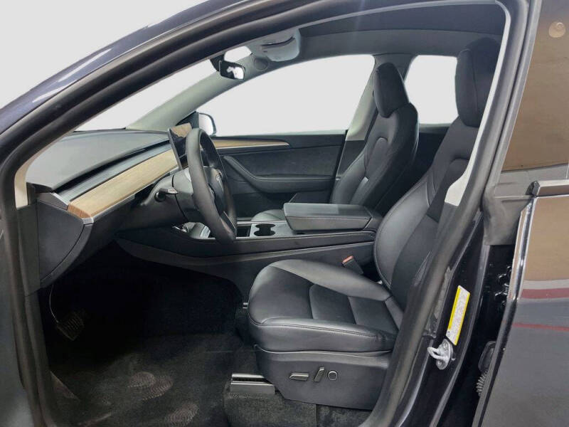 2025 Tesla Model Y Long Range