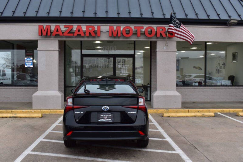 2022 Toyota Prius LE