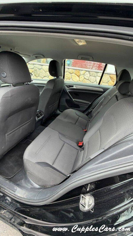 2016 Volkswagen Golf TSI S