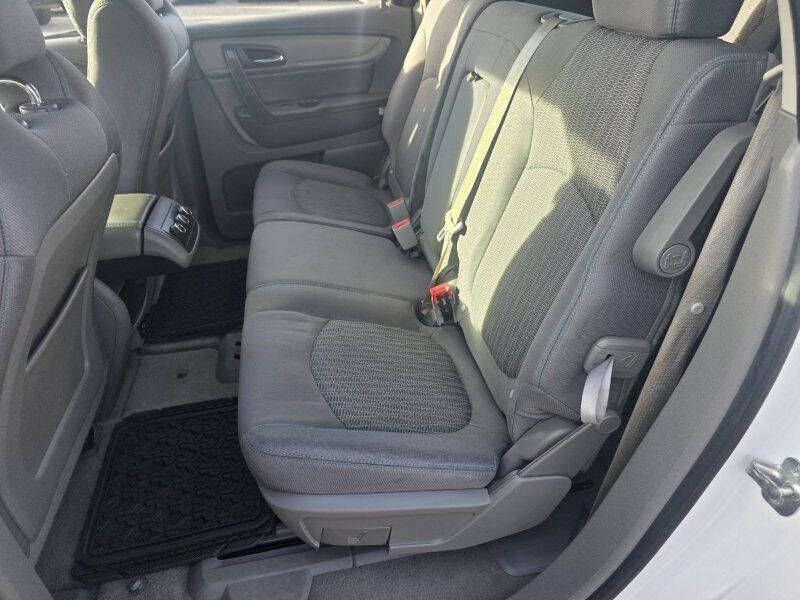 2017 Chevrolet Traverse LS