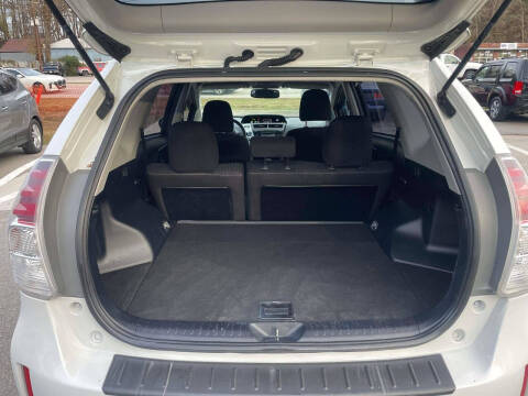 2015 Toyota Prius v Three