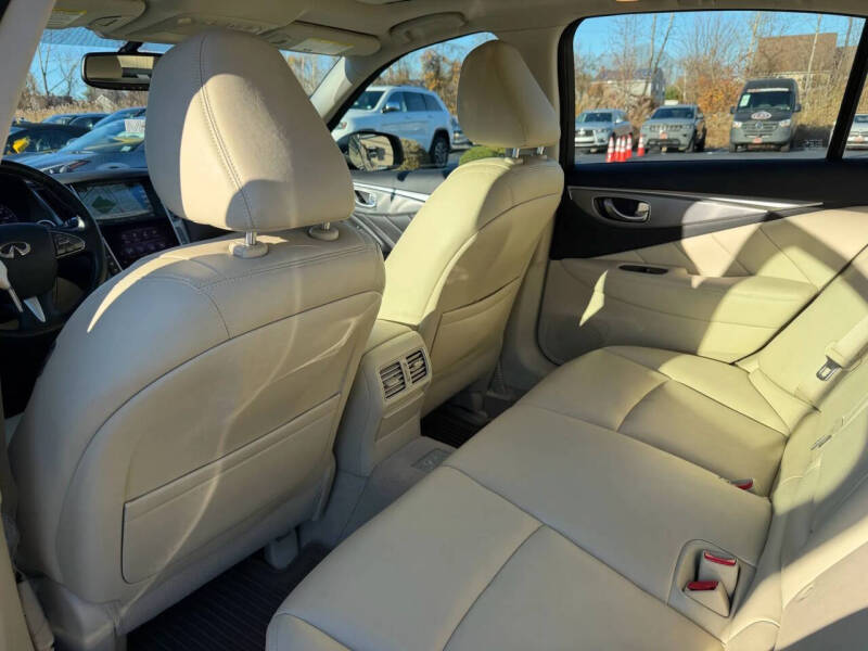 2014 Infiniti Q50 Premium