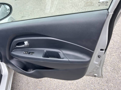 2013 Kia Rio 5-Door LX