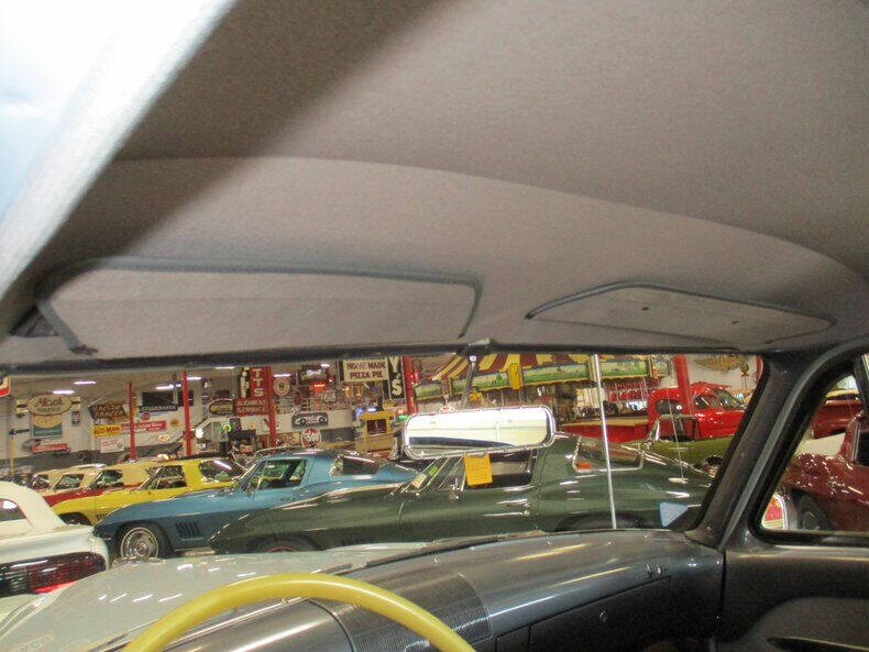 1952 Mercury 2 Door Sedan