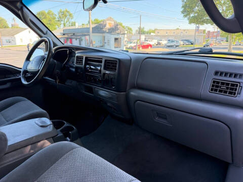 2003 Ford Excursion XLT