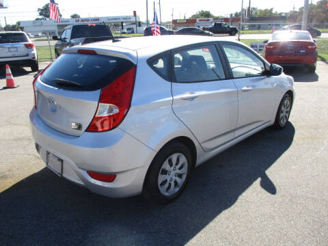 2017 Hyundai Accent SE