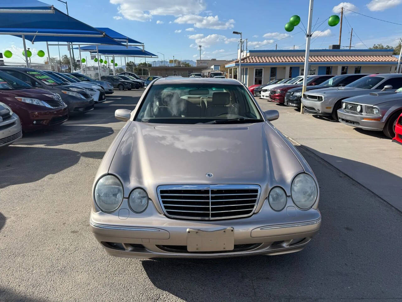 Gold 2000 Mercedes-Benz E-Class E 320 4MATIC AWD E 320 4MATIC 4dr Sedan 2