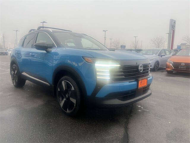2025 Nissan Kicks SR