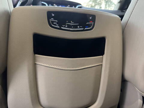 2017 Cadillac Escalade Luxury