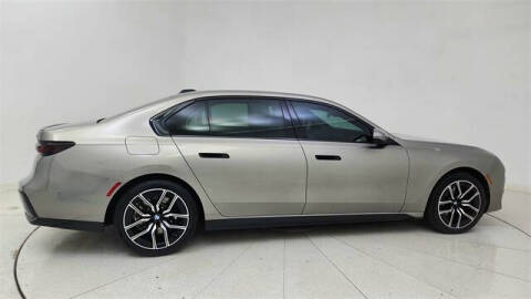 2023 BMW 7 Series 740i