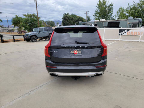 2017 Volvo XC90 T6 Momentum