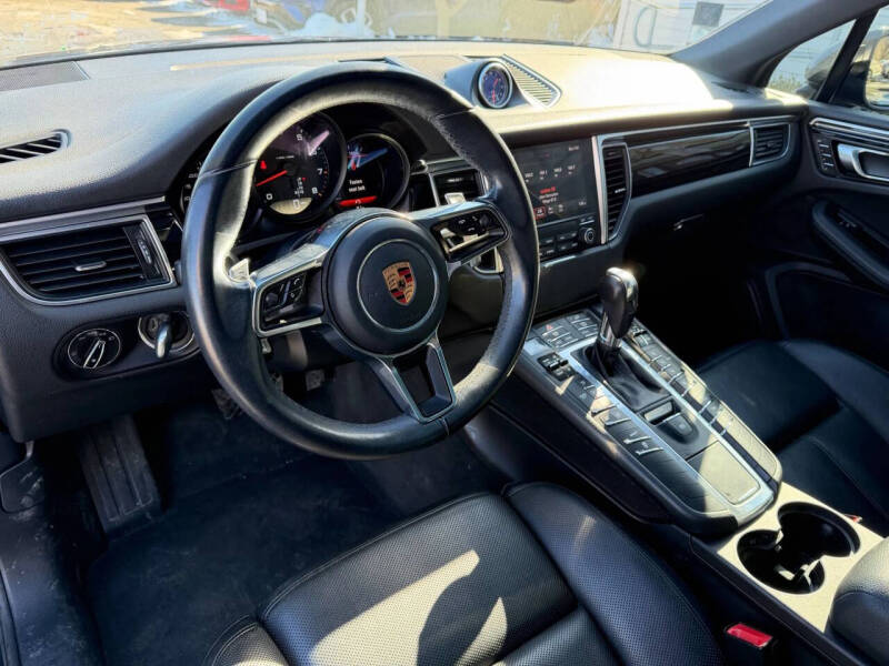 2018 Porsche Macan