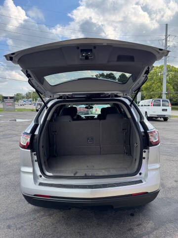 2017 Chevrolet Traverse LS