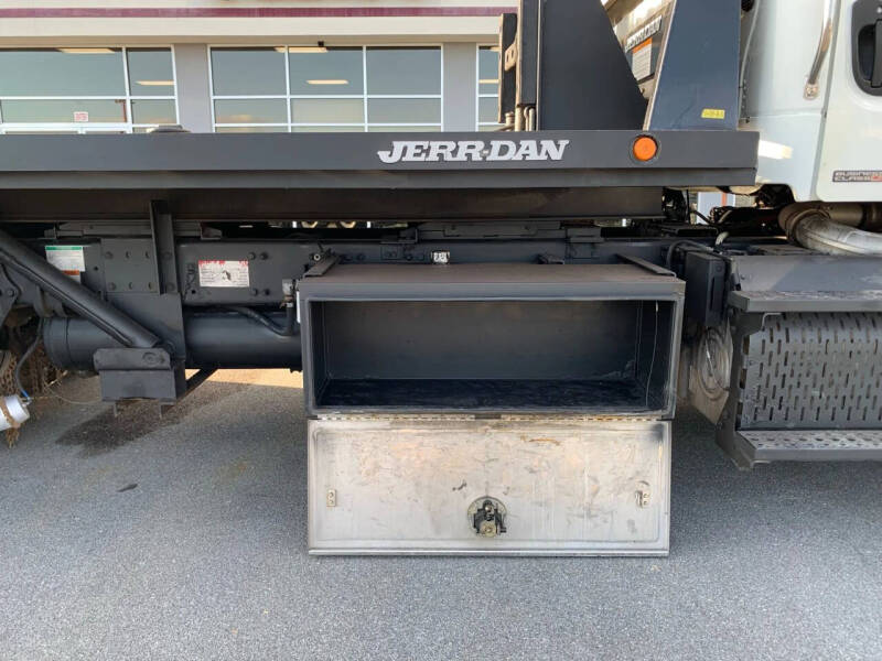 2011 Freightliner M2 112V