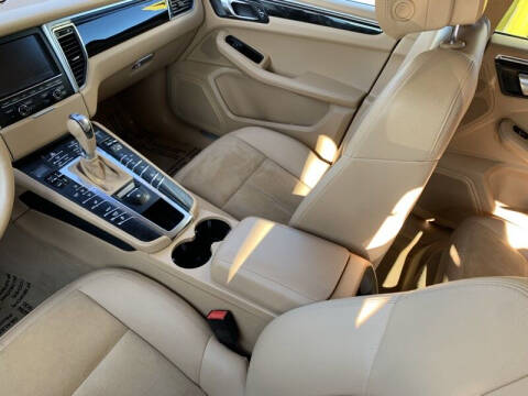 2015 Porsche Macan S