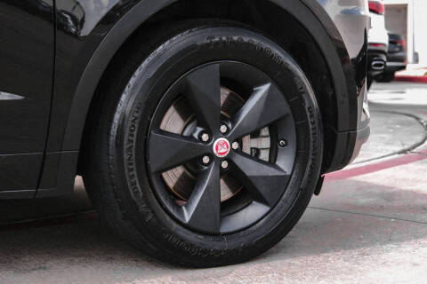 2018 Jaguar E-PACE P300 R-Dynamic S