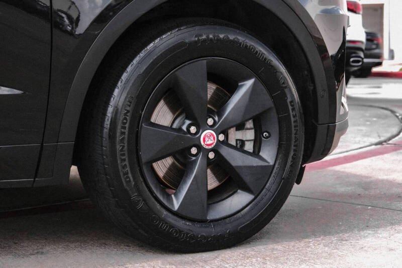 2018 Jaguar E-PACE P300 R-Dynamic S