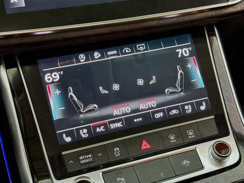 2022 Audi Q8 quattro Premium Plus 55 TFSI