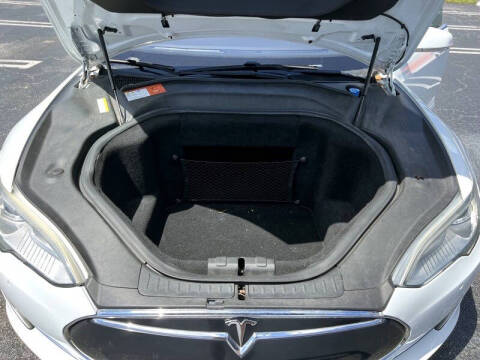 2015 Tesla Model S 85