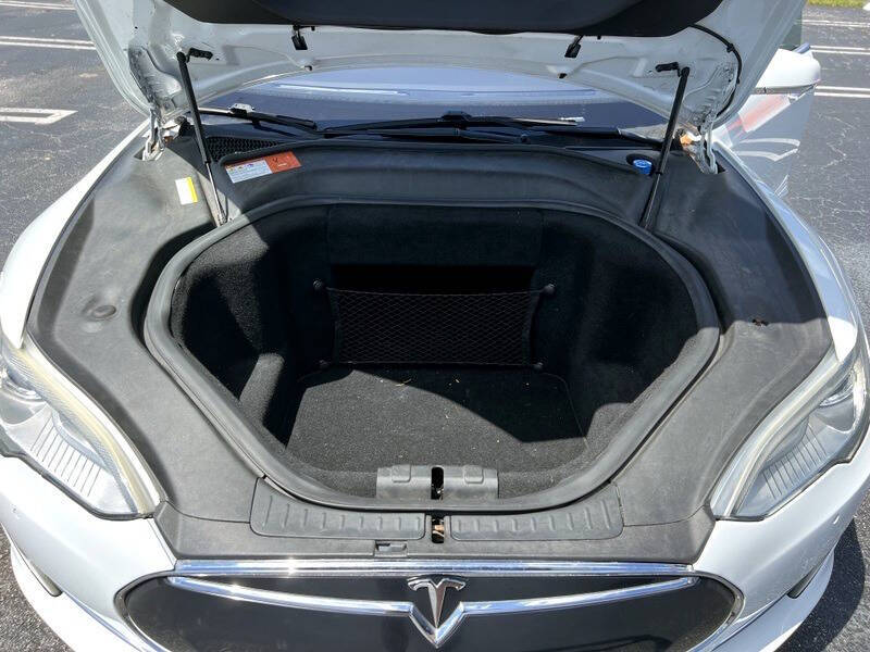 2015 Tesla Model S 85