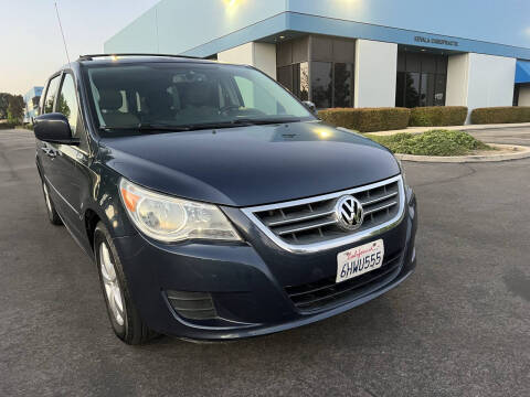 2009 Volkswagen Routan SE